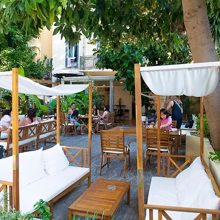Auberge de Jeunesse HI Nice Les Camélias-2